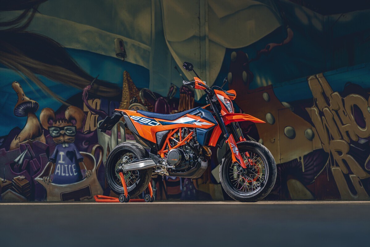 KTM 690 Enduro R e 690 SMC R: le novità per il 2023!